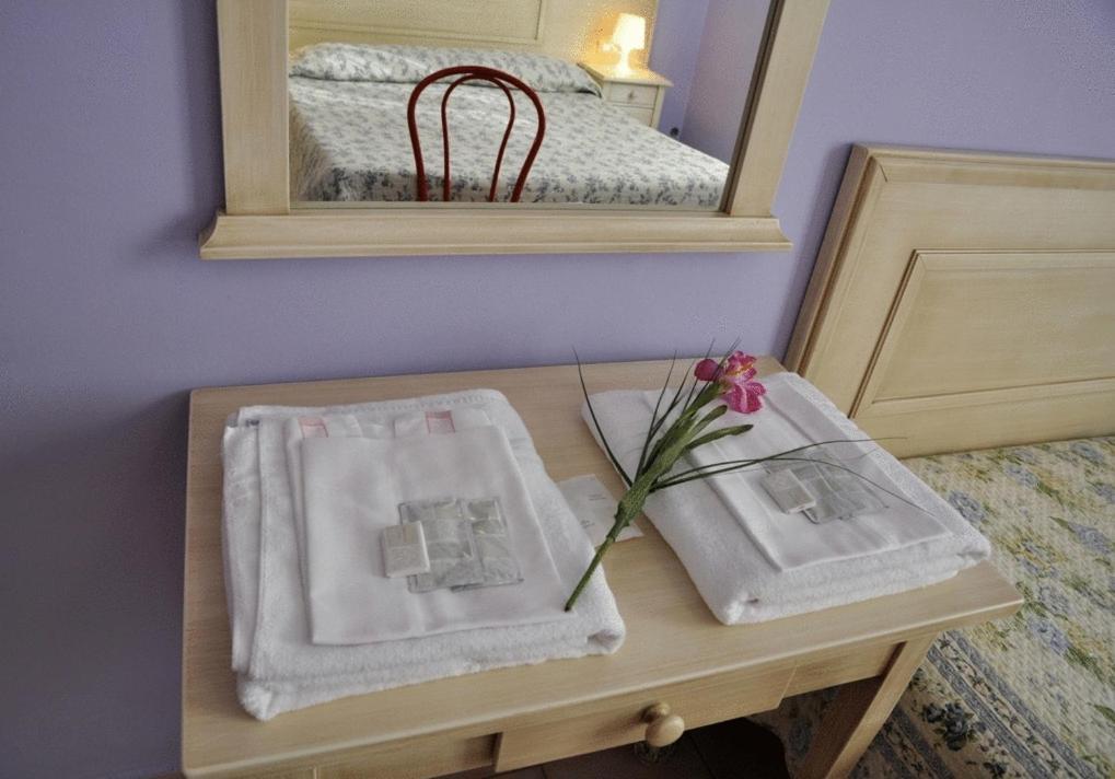 Hotel Regina Florenţa Cameră foto